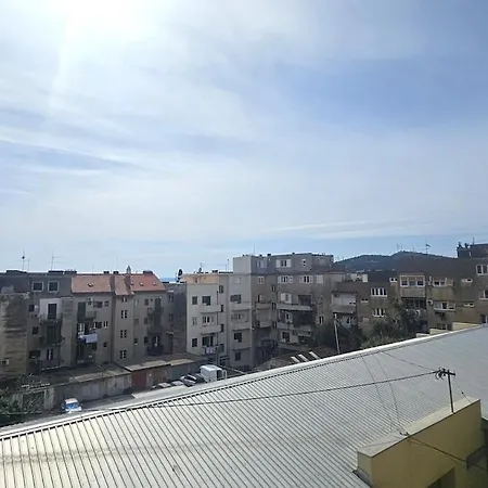 Purple דירה